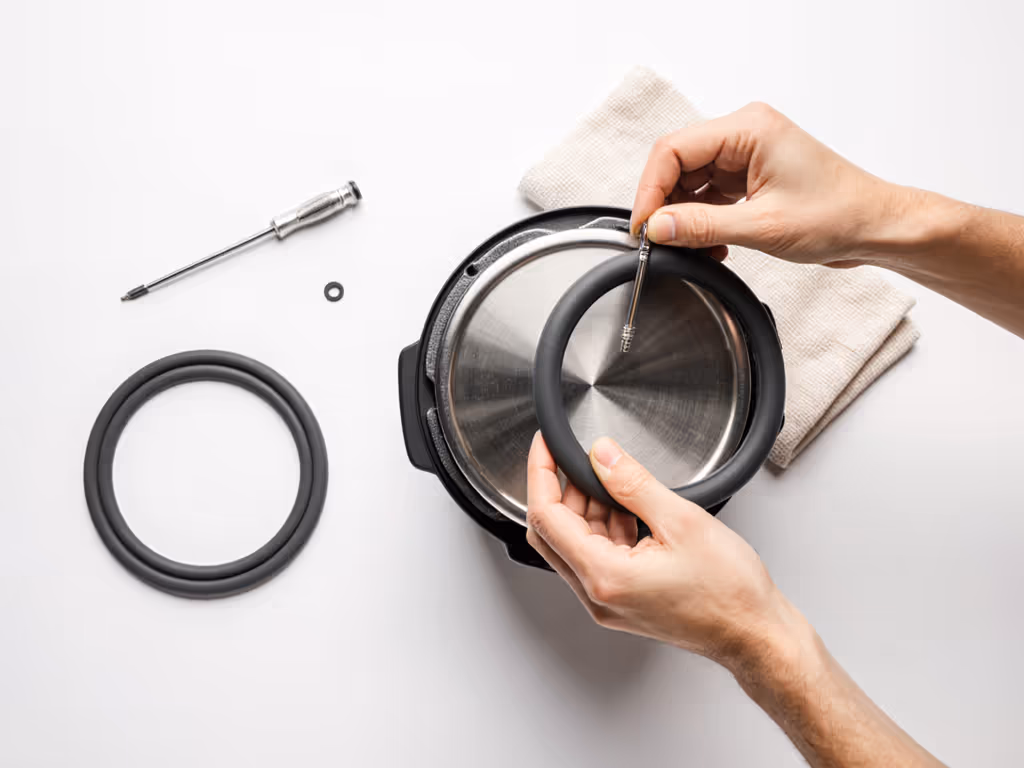 pressure_cooker_gasket_replacement_step-by-step_visual